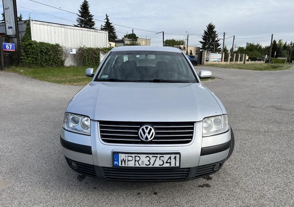 Volkswagen Passat cena 11900 przebieg: 312000, rok produkcji 2001 z Warszawa małe 37